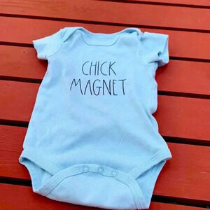 Five for 25  Rae Dunn 100% cotton onesie in excellent used condition